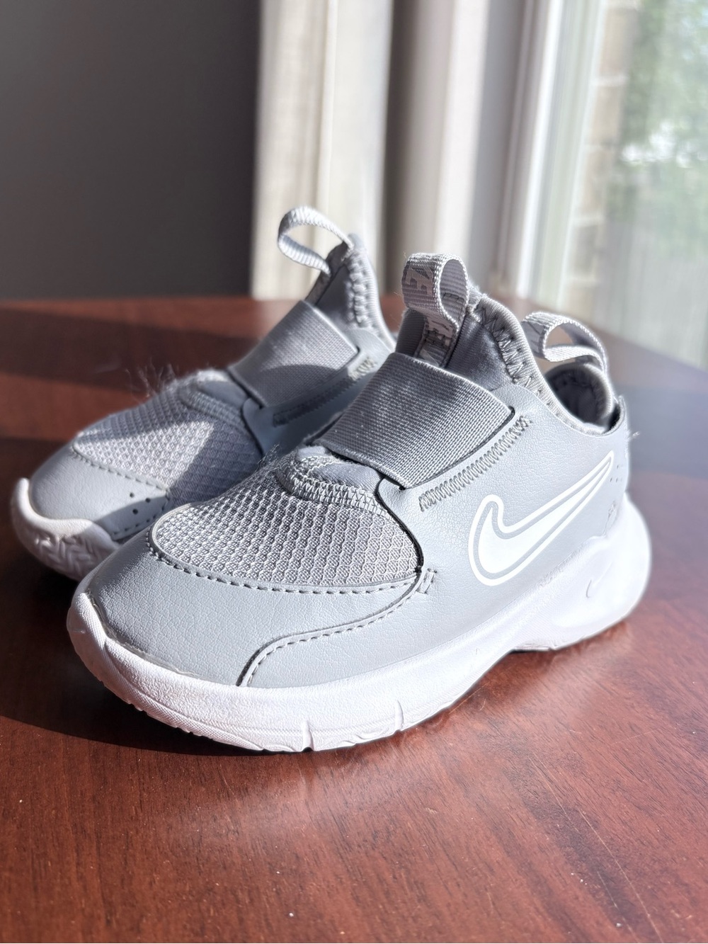 Nike toddler size 7C Gray Slip-On Flex Runner Athletic Sneakers
